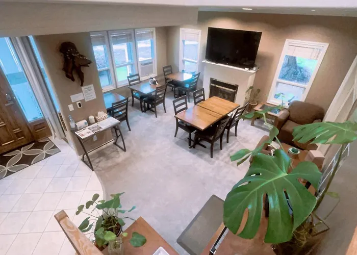 Cornerstone Bed And Breakfast